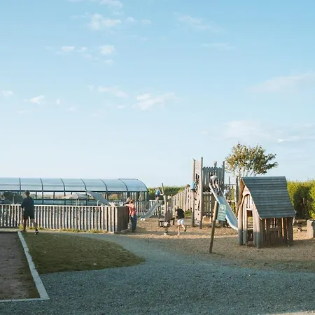 Huttopia Les Falaises - Normandie Campsite 2*