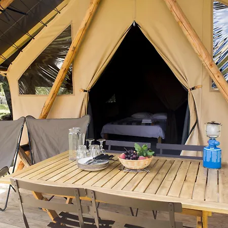 Huttopia Les Falaises - Normandie Camping