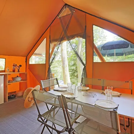 Huttopia Les Falaises - Normandie Camping 2*