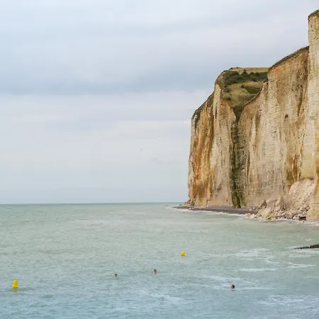 Huttopia Les Falaises - Normandie 2* Saint-Pierre-en-Port