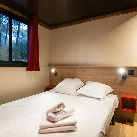 Huttopia Les Falaises - Normandie Camping