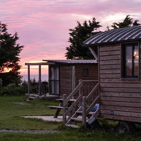 Κάμπινγκ Huttopia Les Falaises - Normandie 2*