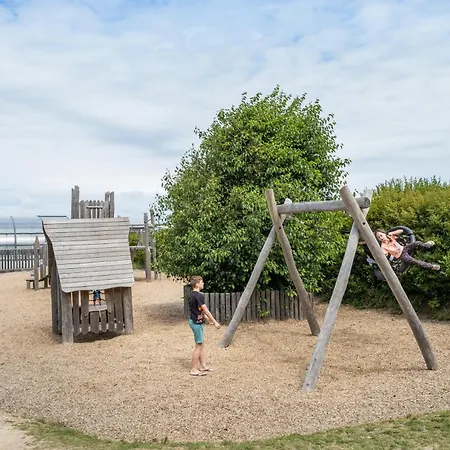 Κάμπινγκ Huttopia Les Falaises - Normandie Saint-Pierre-en-Port