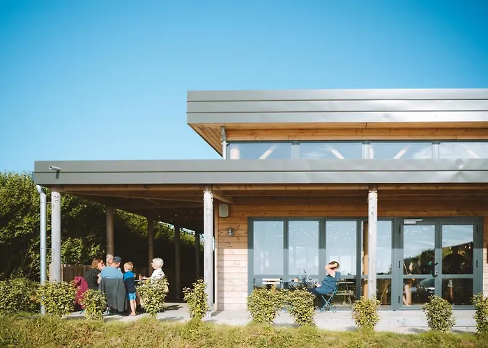 Campsite Huttopia Les Falaises - Normandie Saint-Pierre-en-Port