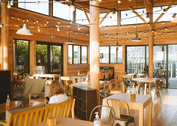 Huttopia Les Falaises - Normandie Campsite 2*