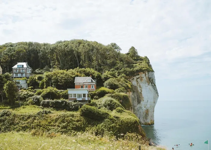 Campsite Huttopia Les Falaises - Normandie